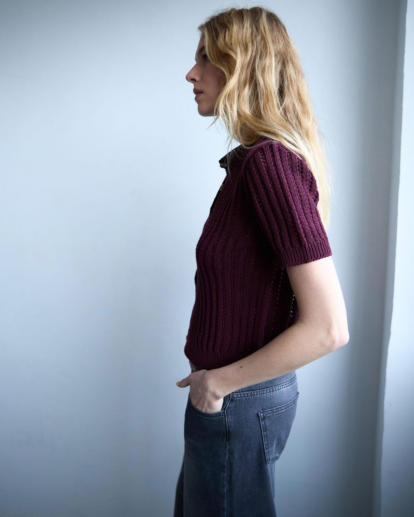 Top Manga Corta Calados Granate