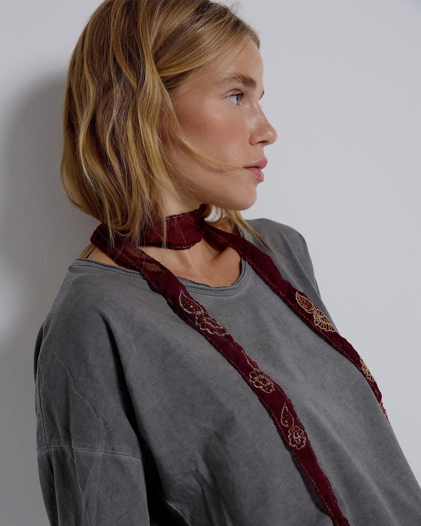 Camiseta Manga Larga Cuello Pico Antracita