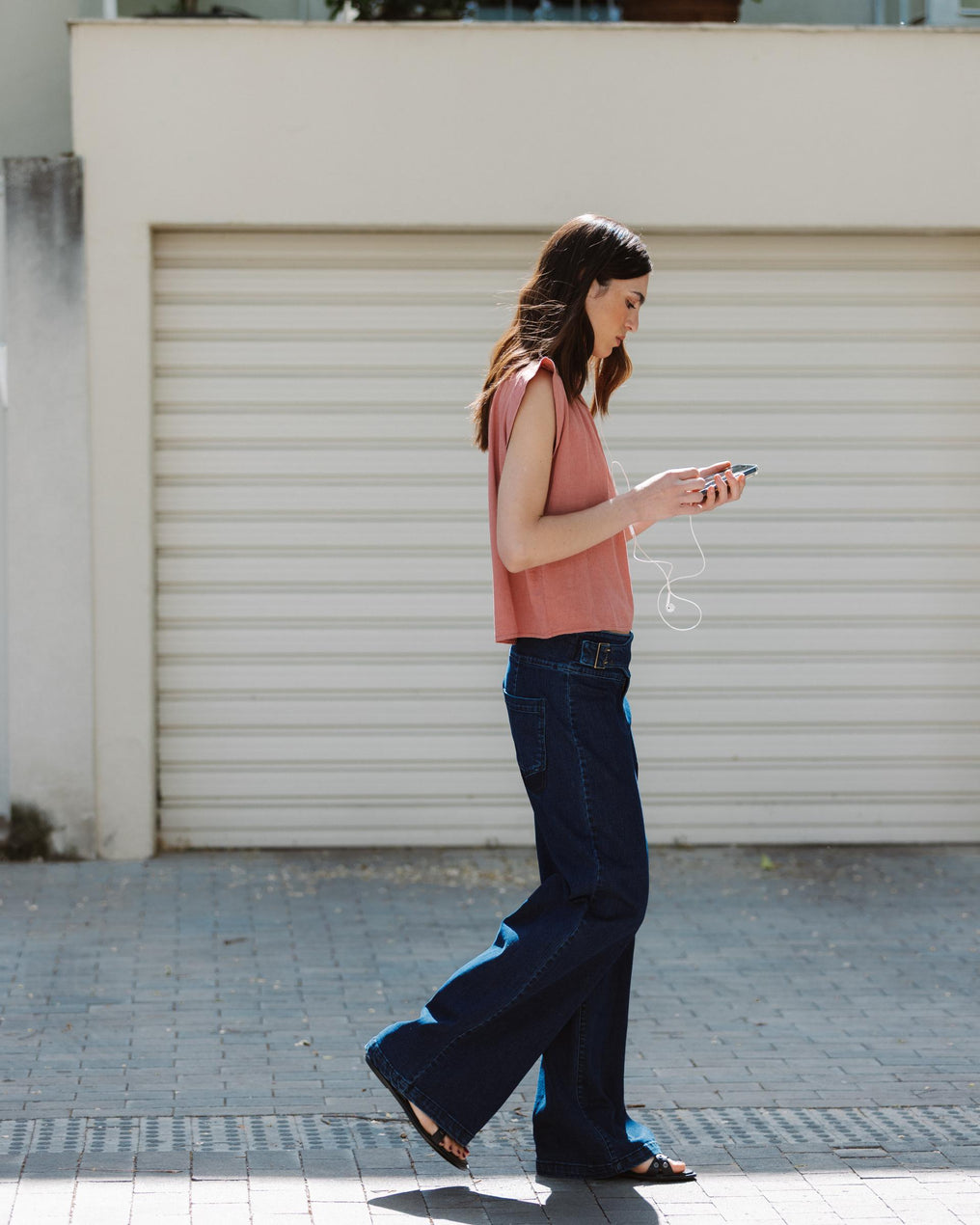 Jeans Cinto Fivela Lateral Azul-Escuro