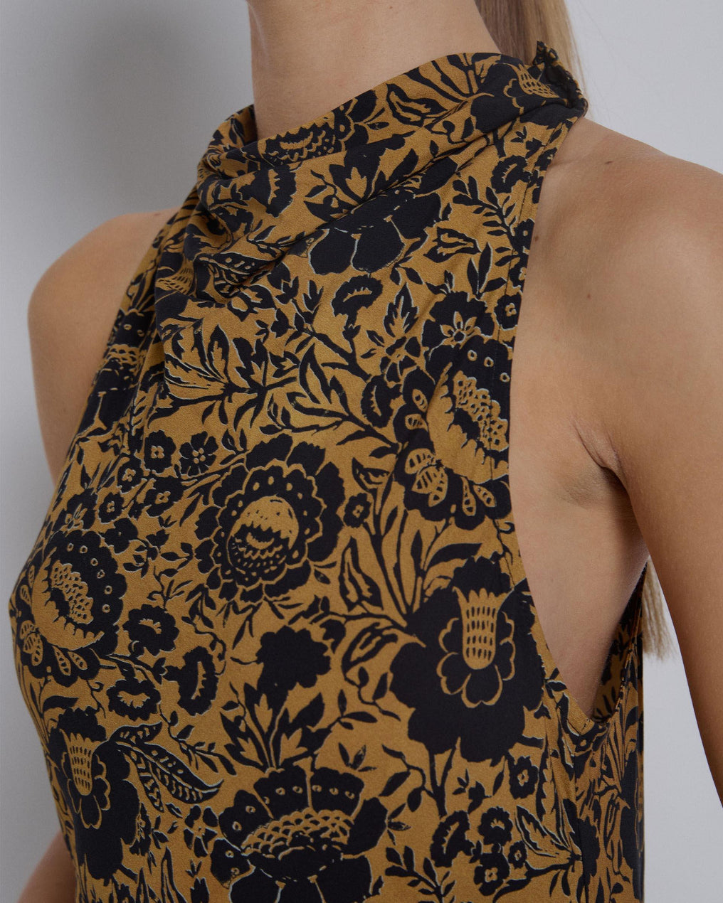 Vestido Largo Fluido Estampado Mostaza