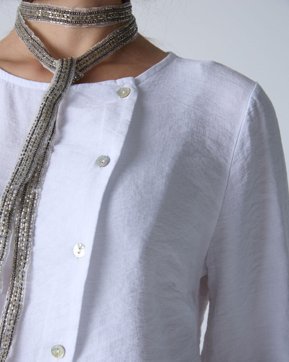 Blusa Botones Asimétricos Blanca