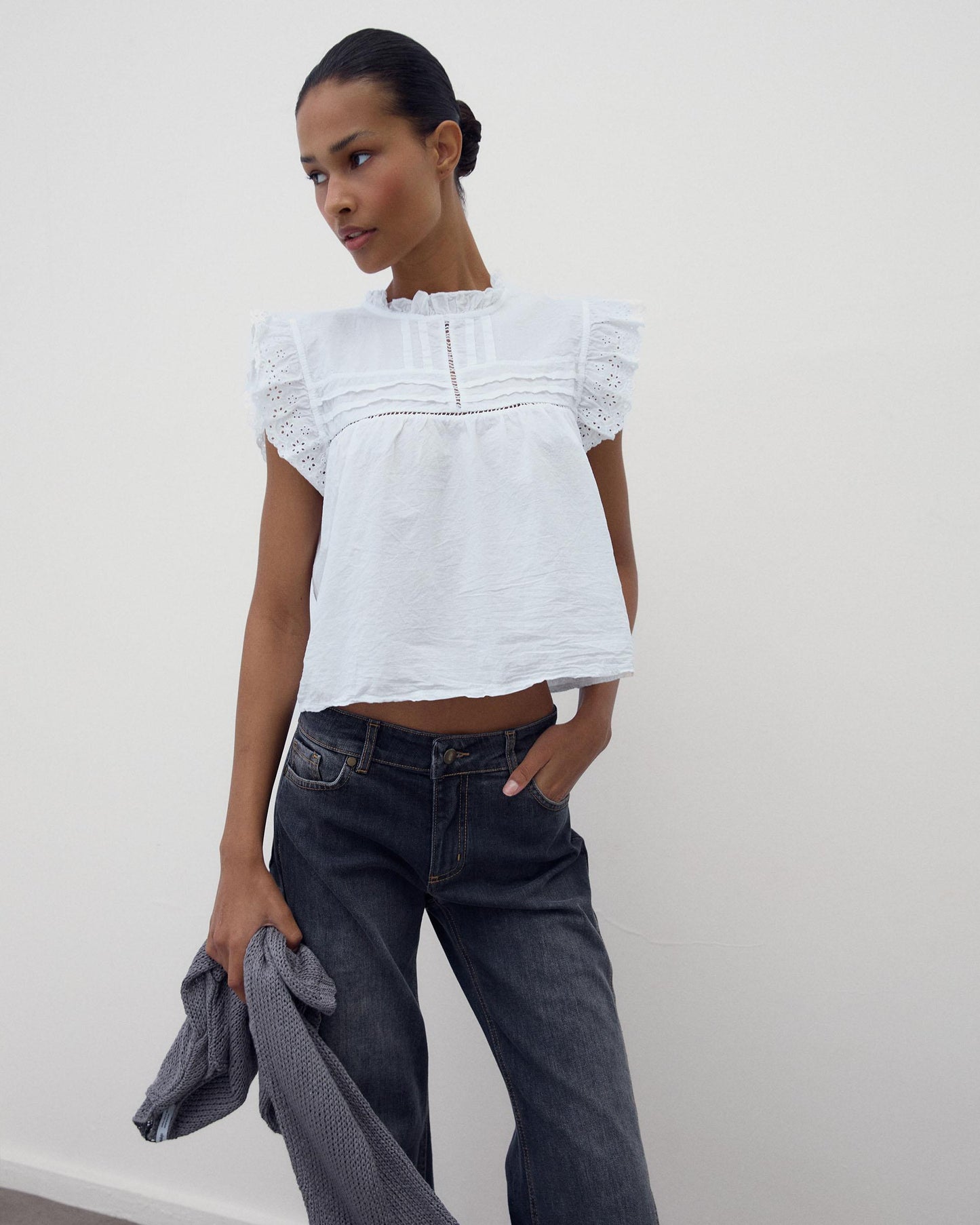 Blusa Mangas Troqueladas Blanca