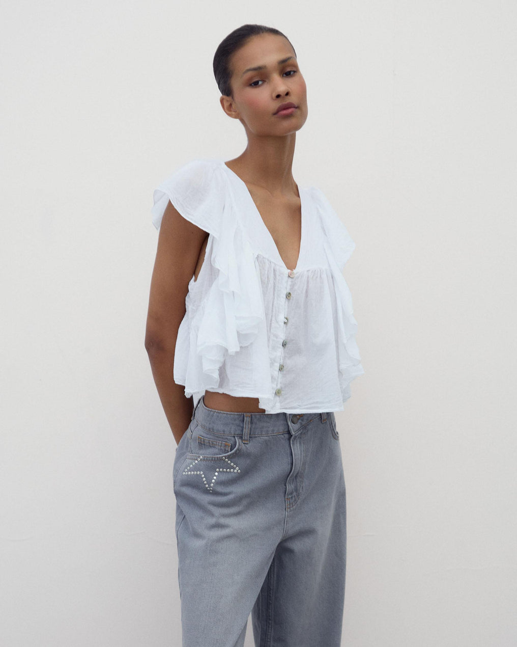Blusa Botones Volantes Blanca