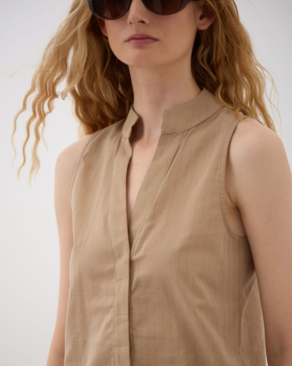 Top Escote Pico Rayas Lurex Camel
