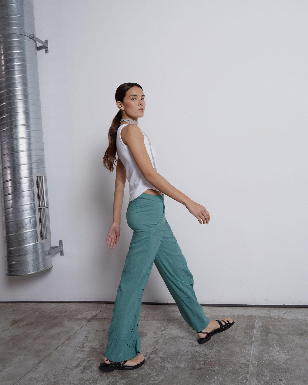 Pantalón Troquelado Verde Agua