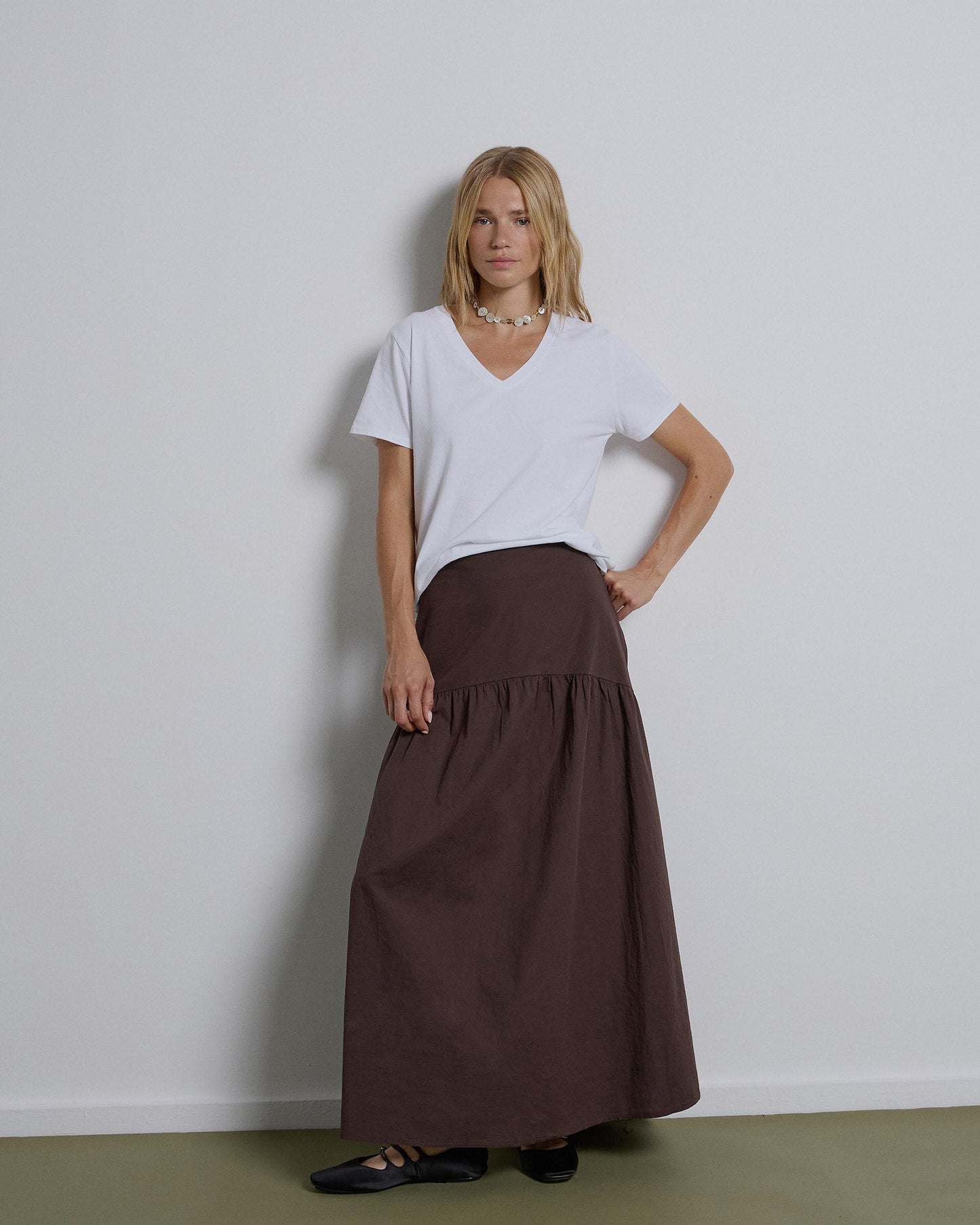 Saia comprida castanha com jugo