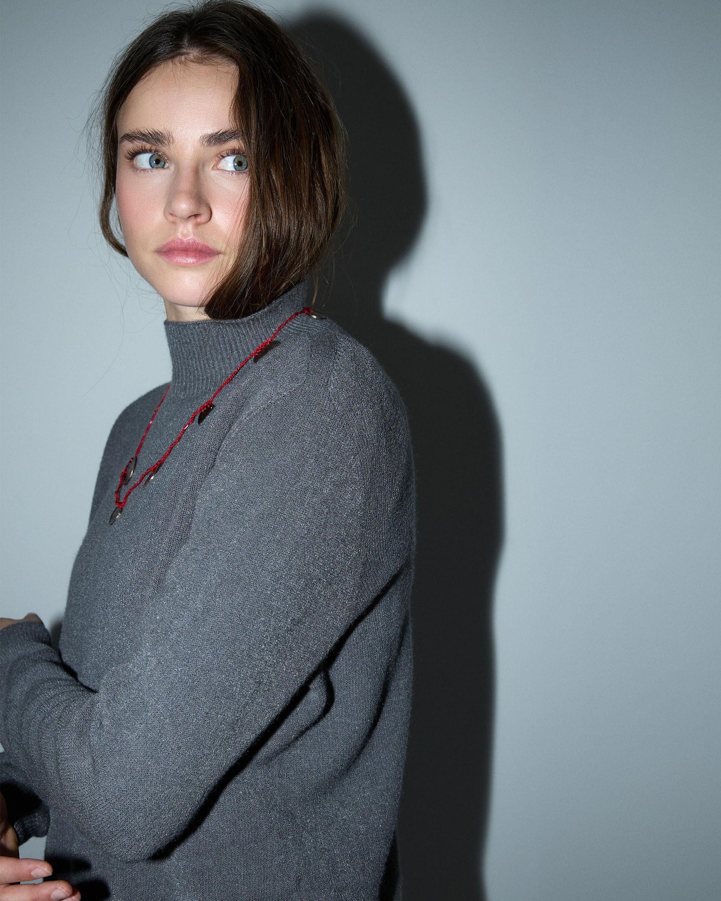 Jersey Cuello Alto Gris