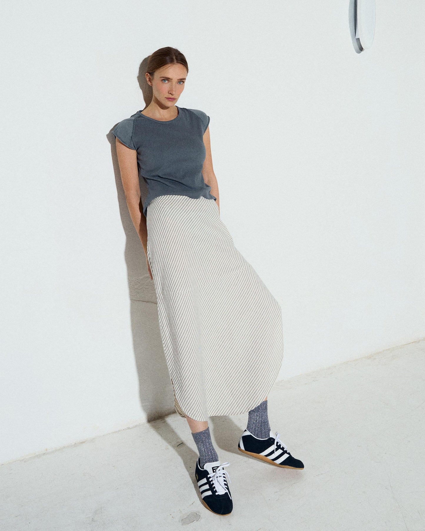 Falda Estampado Rayas Diagonales Blanco