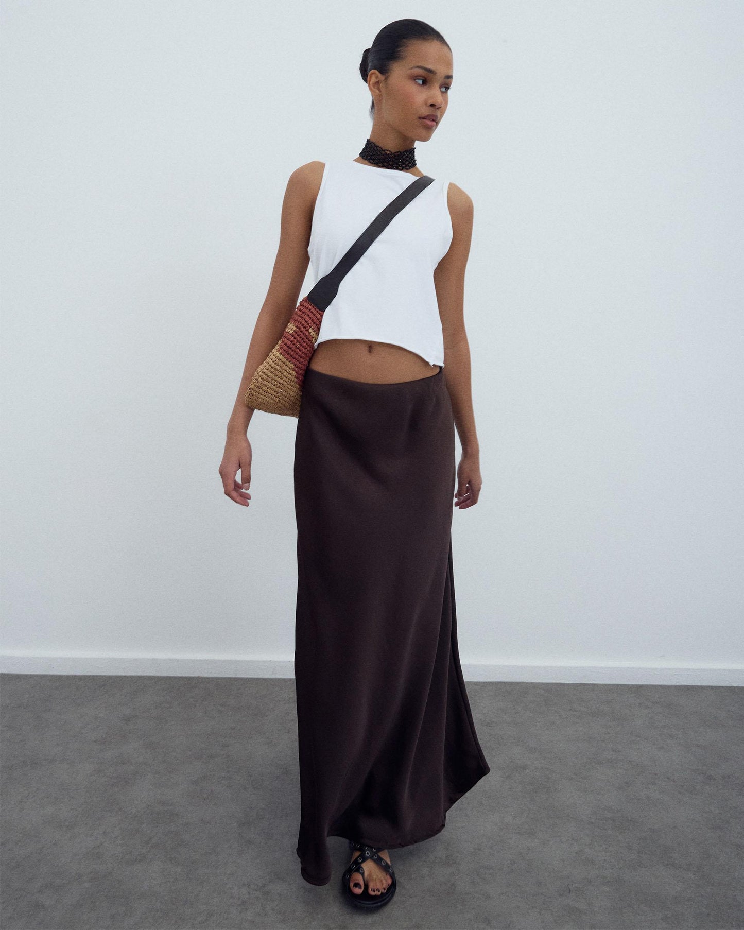 Falda Fluida Satinada Marrón