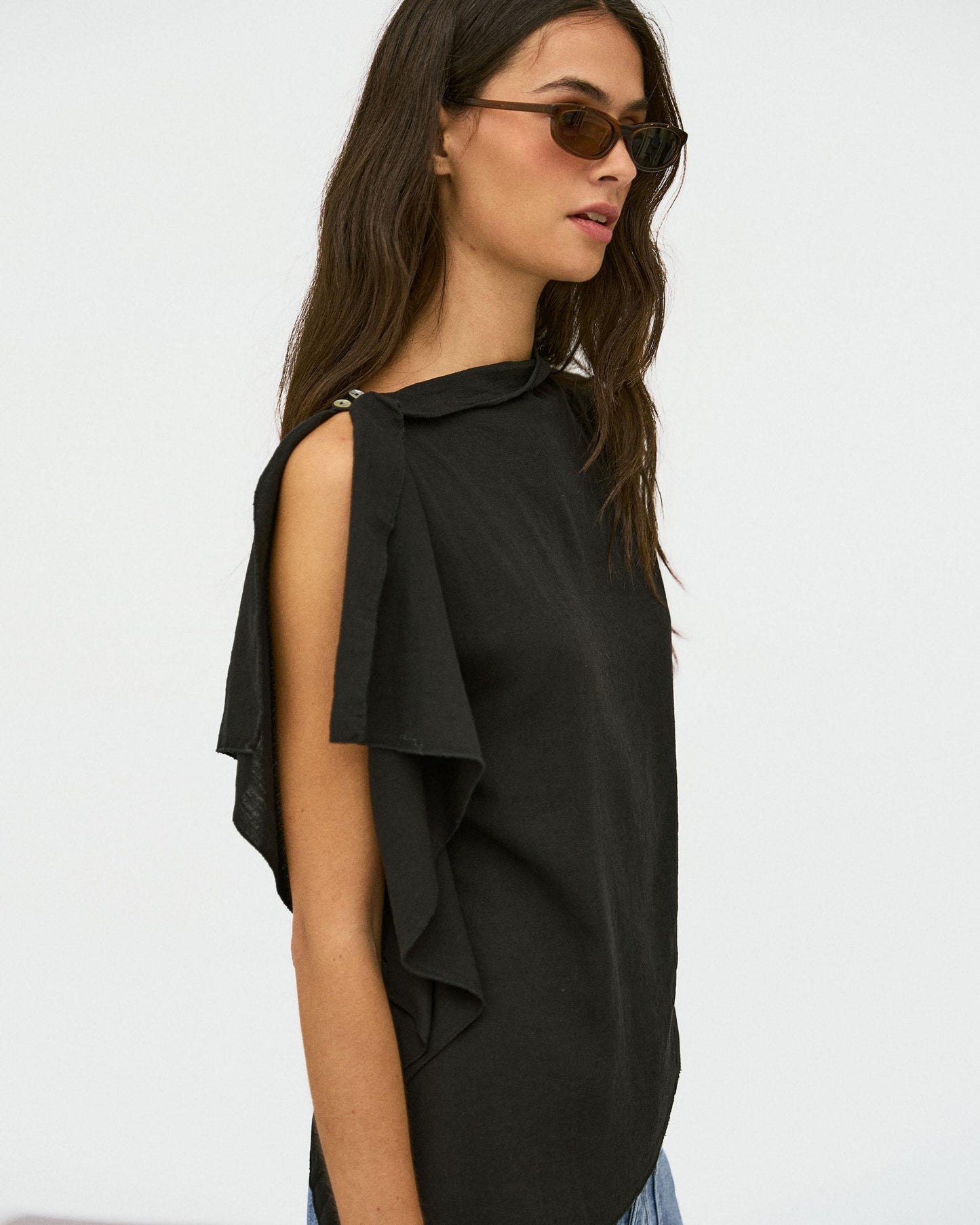 Top Asymétrique Volant Latéral Lin Noir