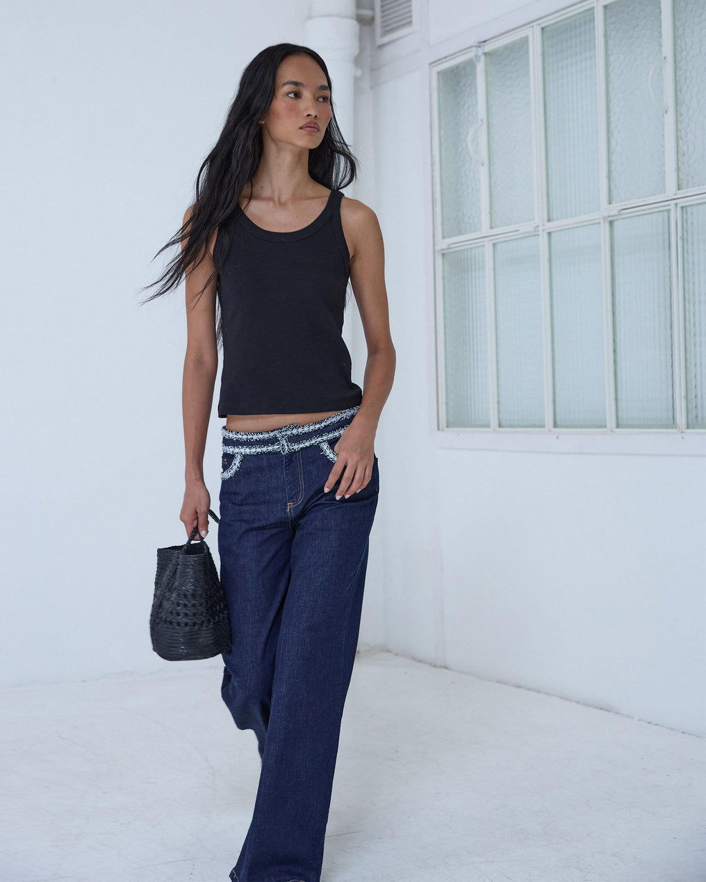 Jeans Detalle Cinturilla Azul Oscuro