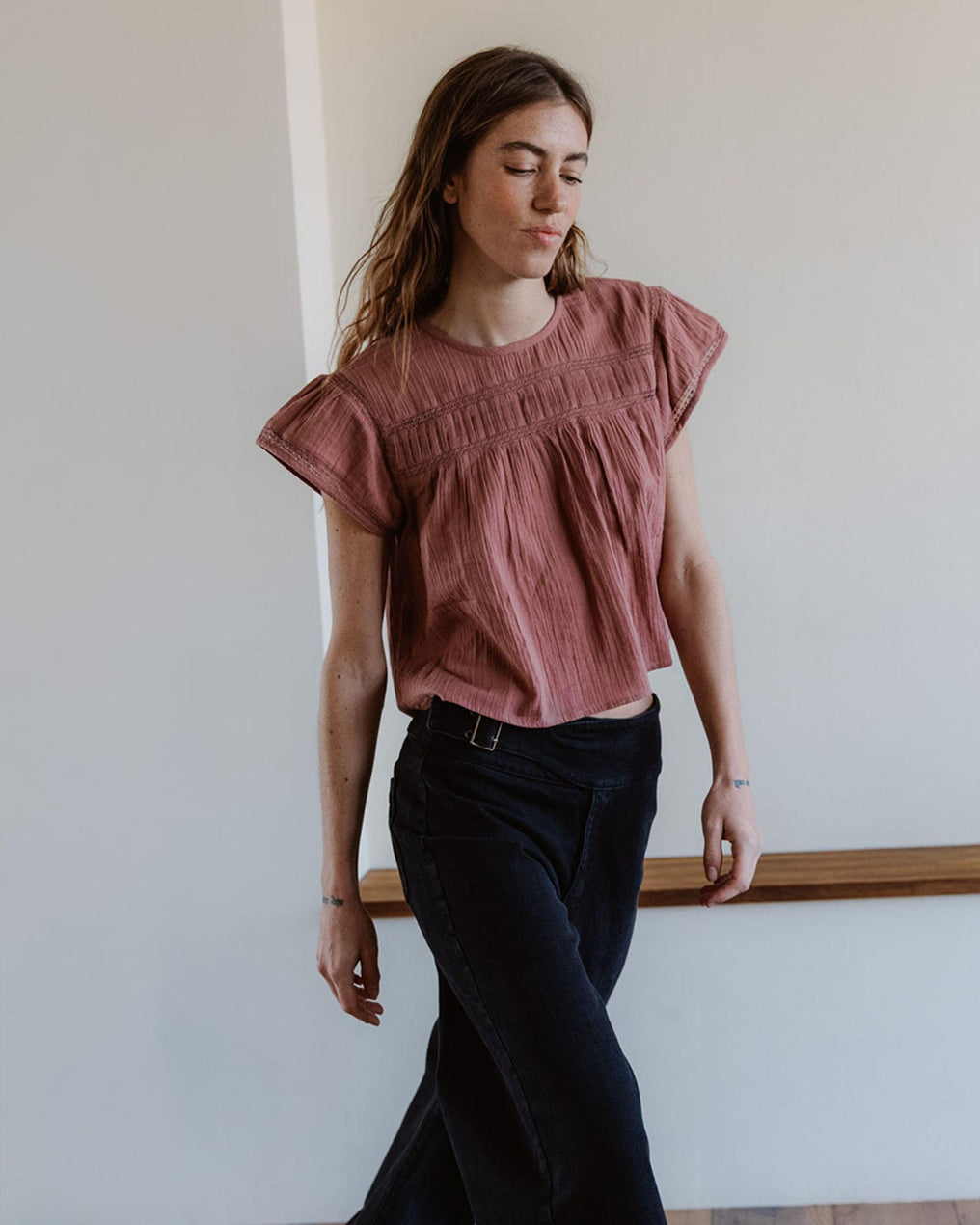 Blusa Manga Corta Puntillas Delantero Rosa Palo