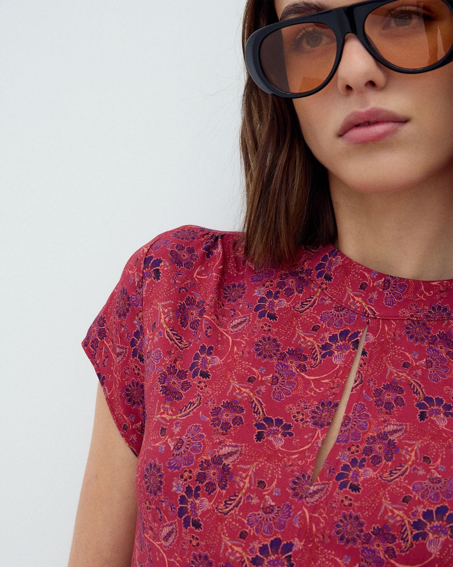 Vestido Corto Volantes Estampado Fucsia