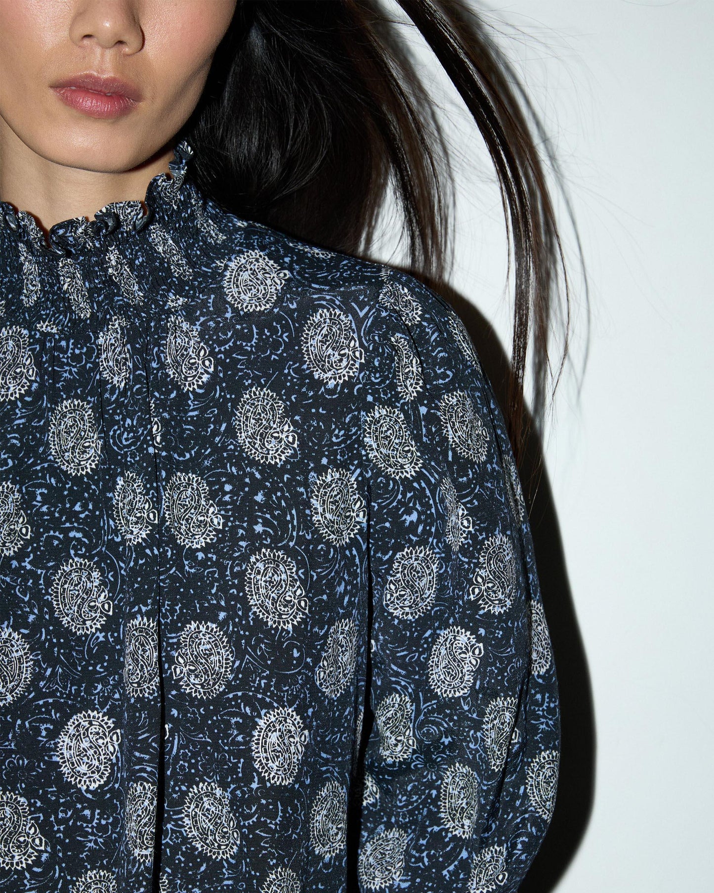 Blusa Estampado Amebas Azul Oscuro