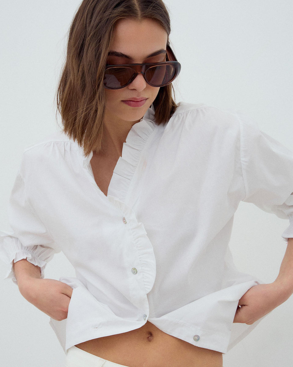 Blusa Decote Pico Folho Branca