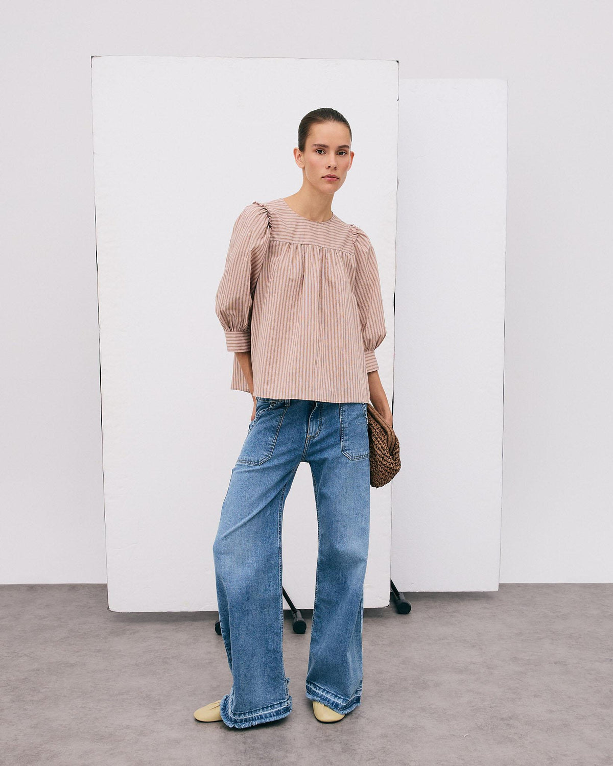 Blouse Rose à Rayures et Empiècement