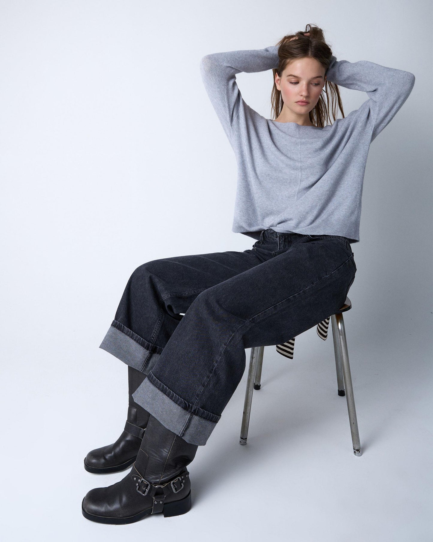 Jersey Cuello Redondo Nervio Gris