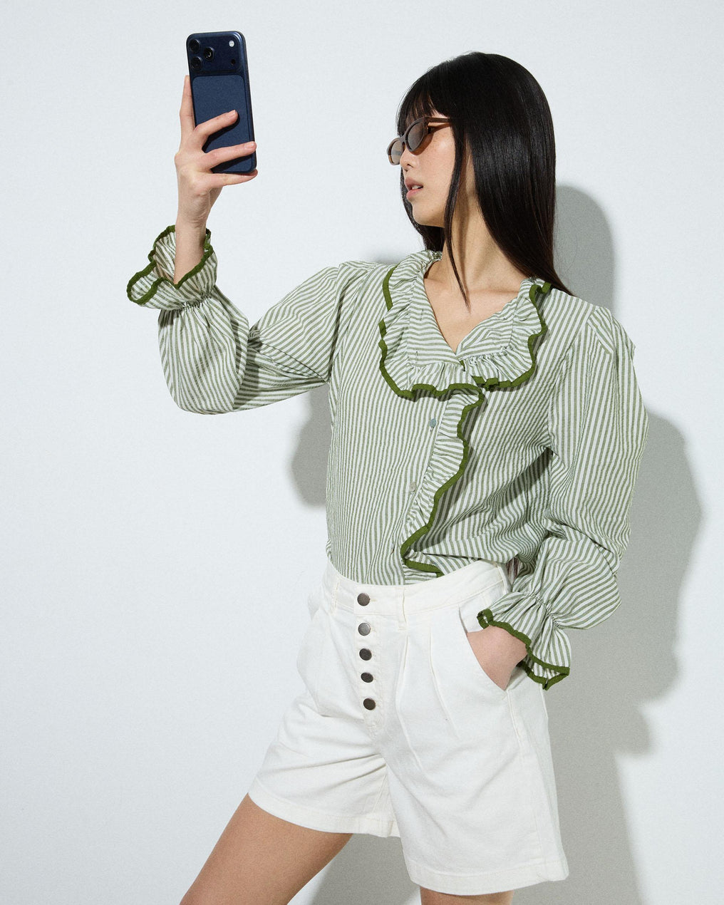 Camisa Volante Lateral Ribete Verde