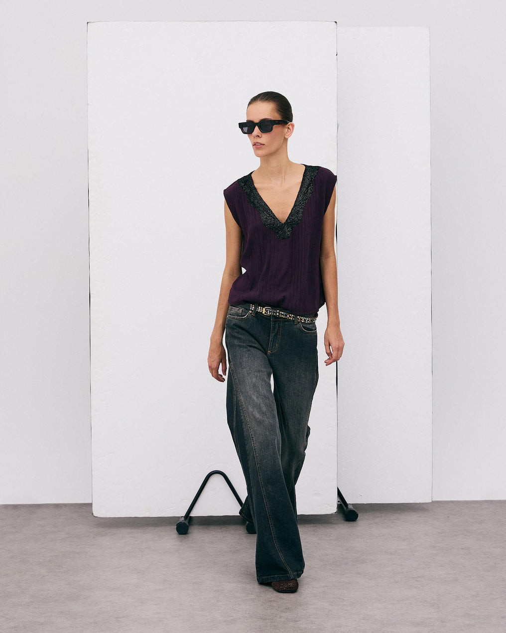 Top Lentejuelas Escote Pico Morado