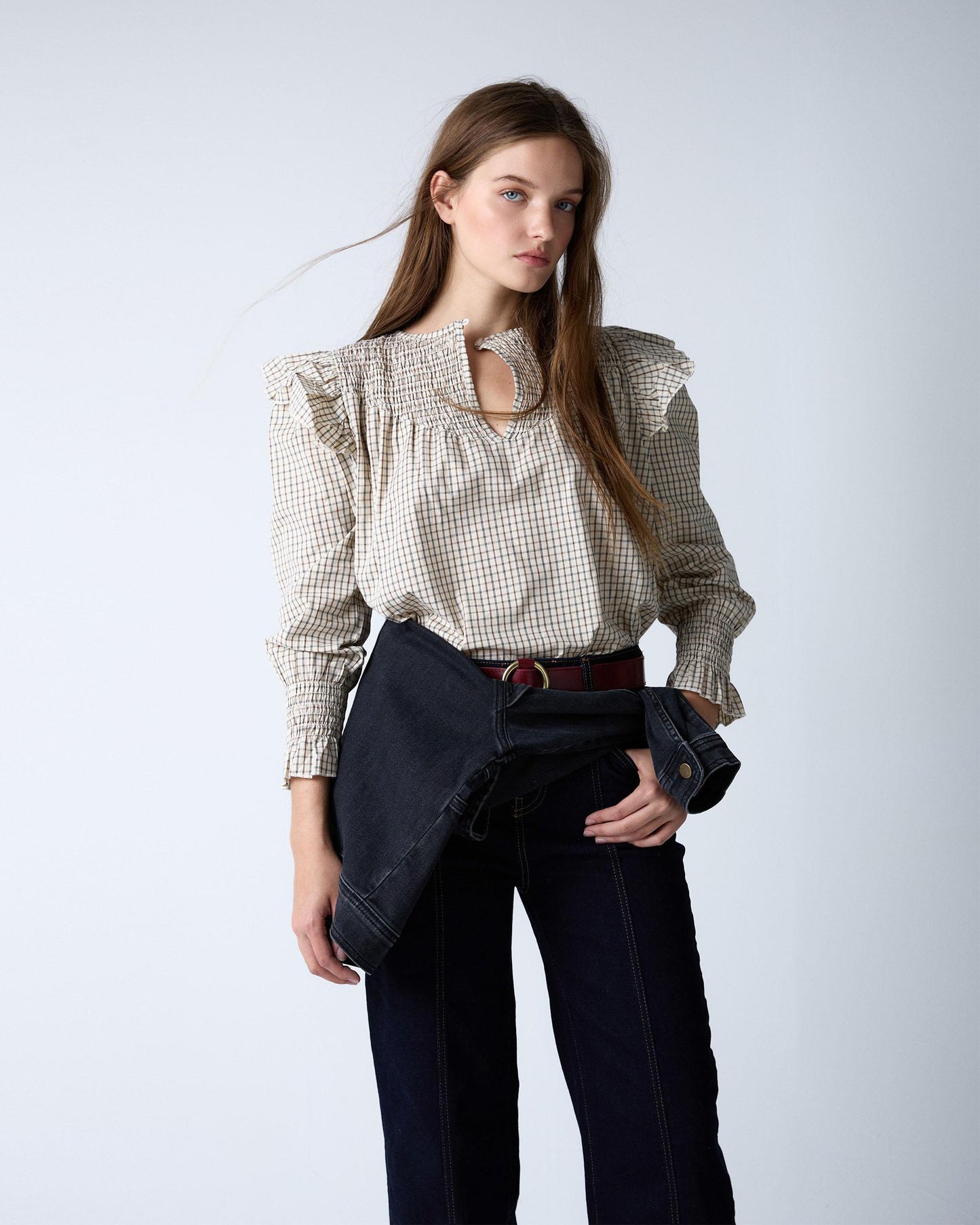 Blusa Cuadros Volantes Crudo