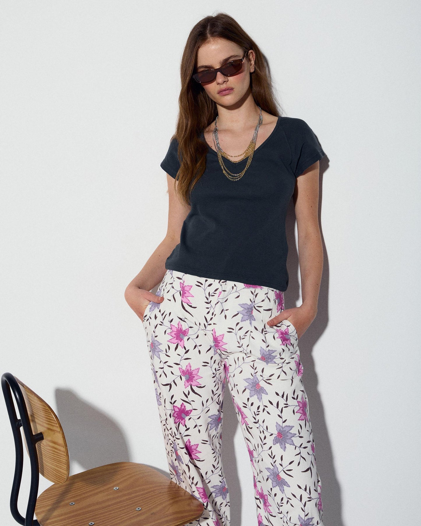 Camiseta Escote Pico Manga Ranglán Antracita