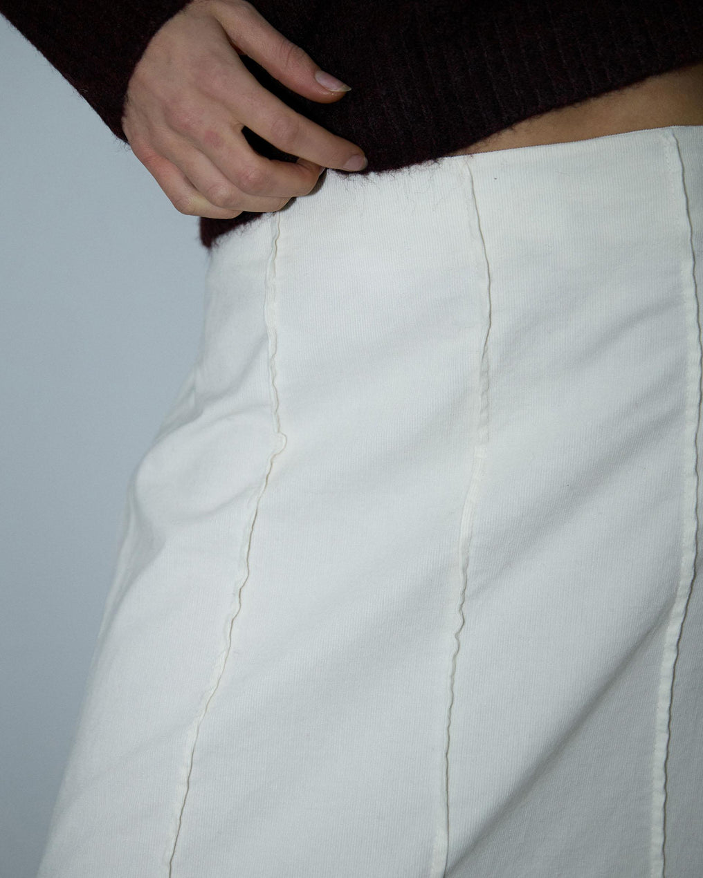 Micro-corduroy skirt with raw seams