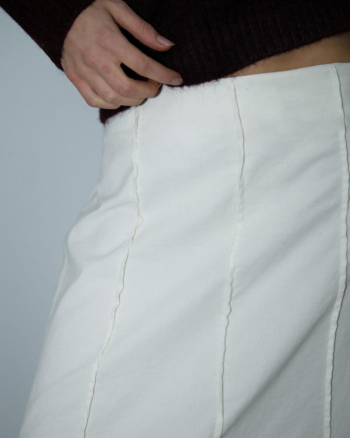 Micro-corduroy skirt with raw seams