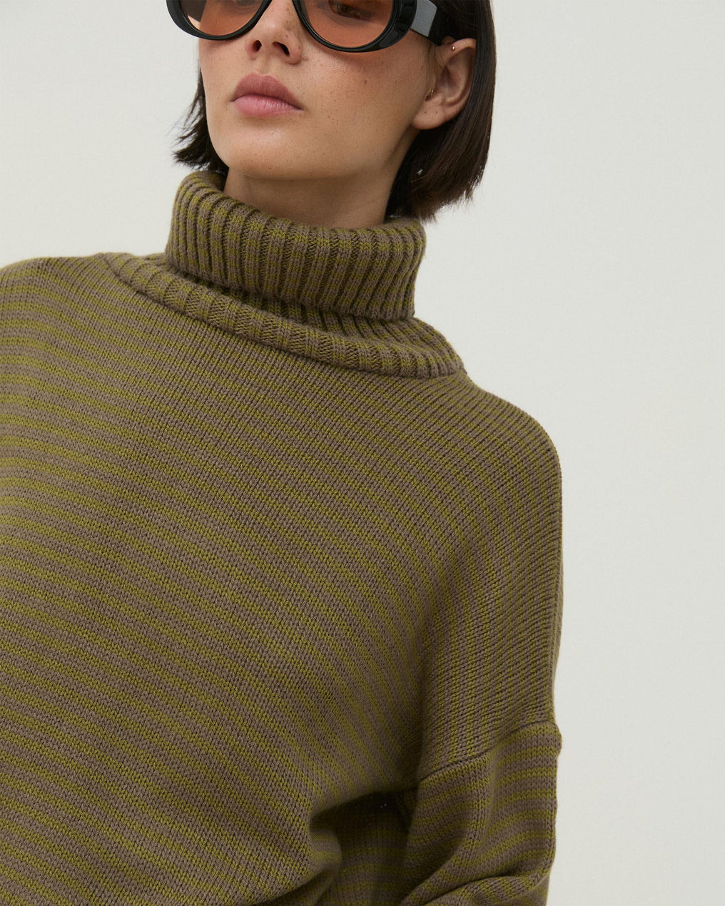 Jersey Cuello Alto Rayas Taupe