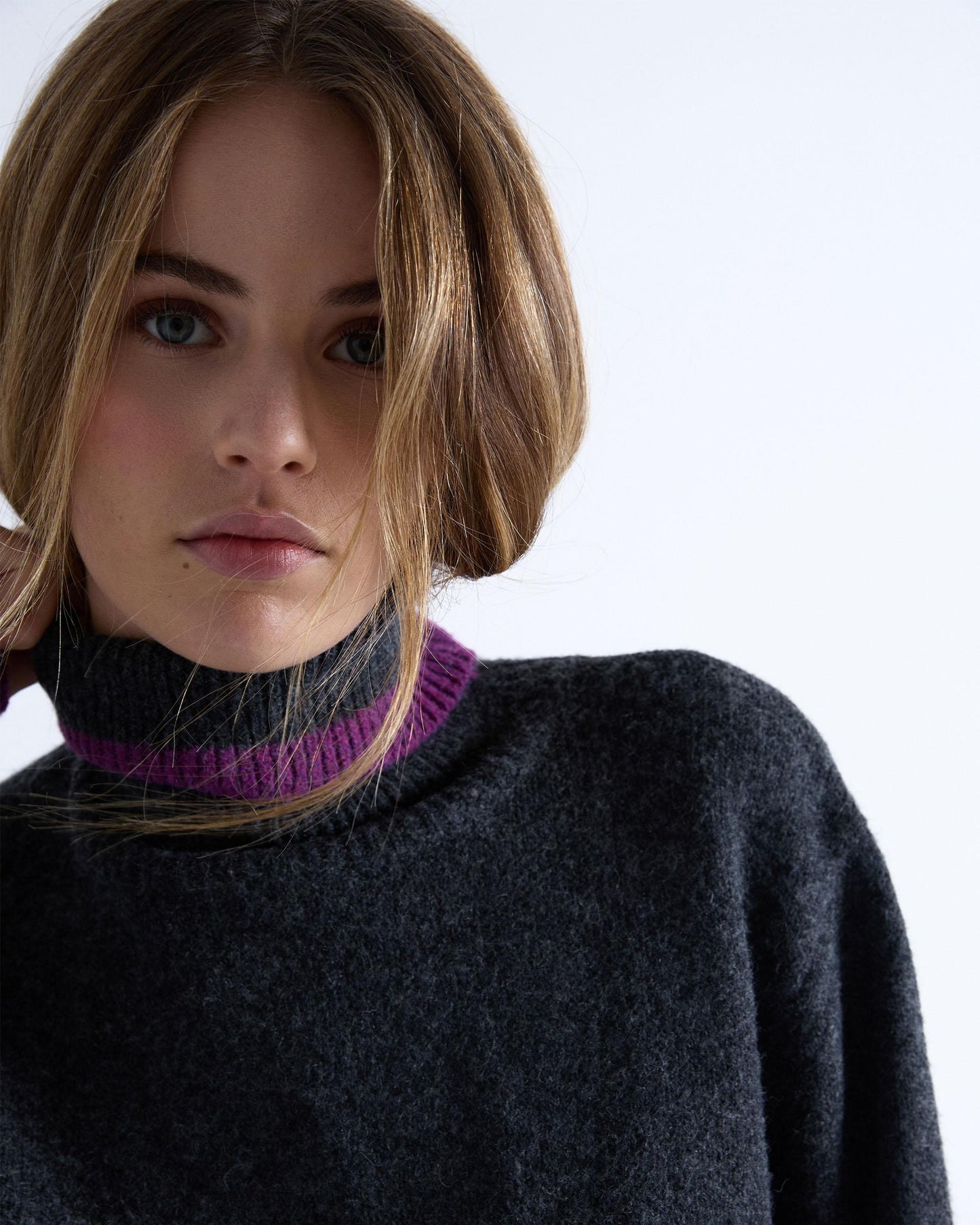 Jersey Cuello Alto Contrastes Antracita