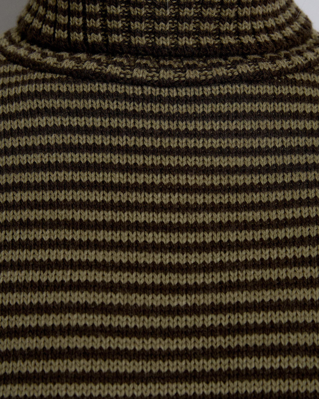 Jersey Cuello Alto Rayas Verde