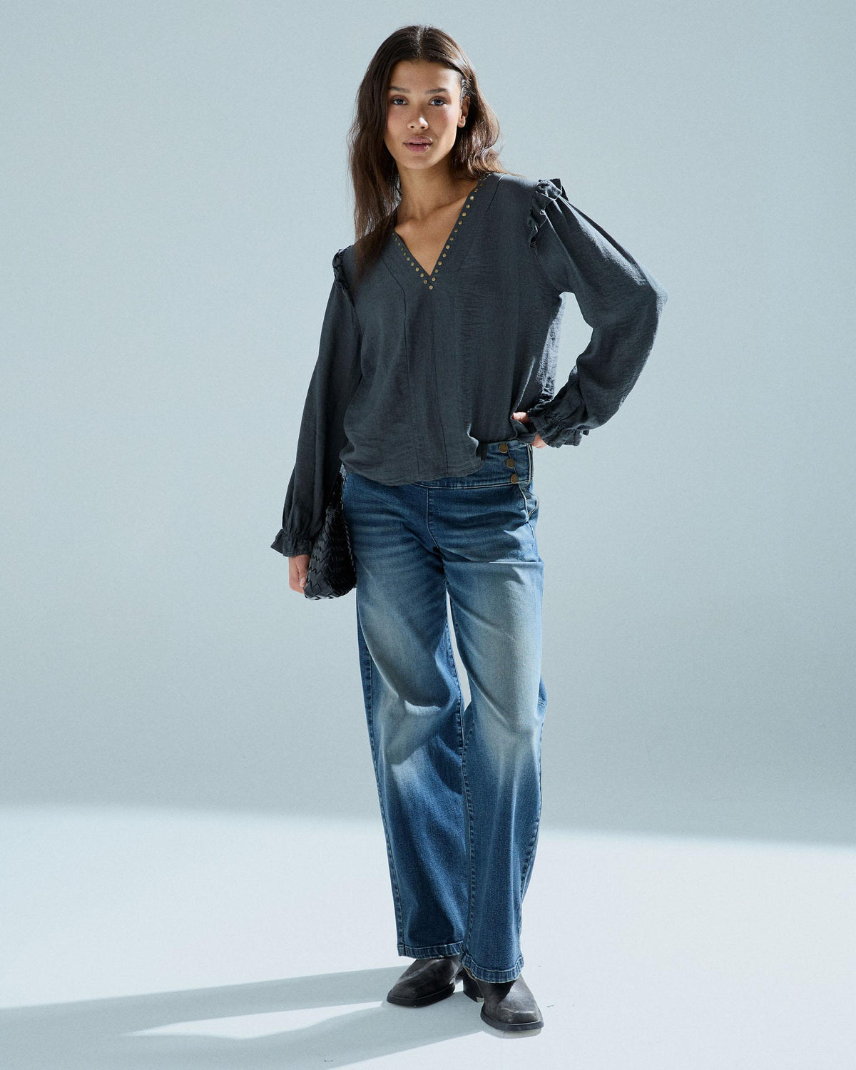 Blusa Escote Tachuelas Antracita