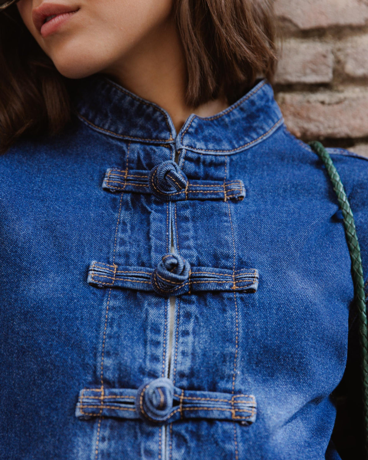 Blouson en Denim Bleu à Brandebourgs