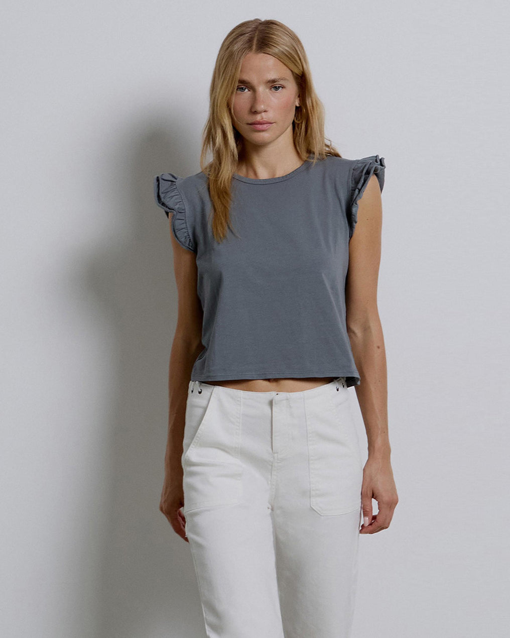 Camiseta Antracite com mangas franzidas