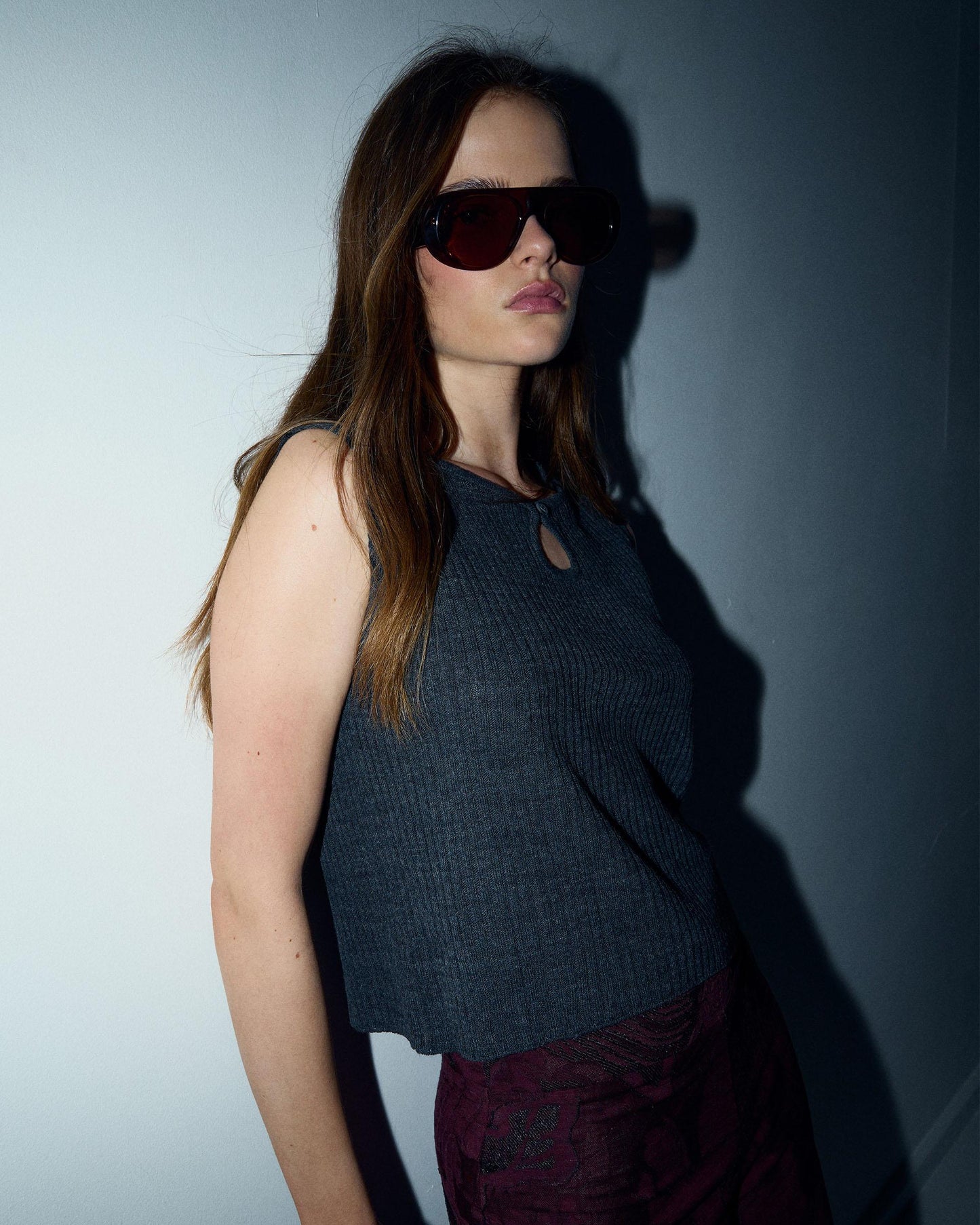 Top Punto Escote Lágrima Sin Mangas Antracita