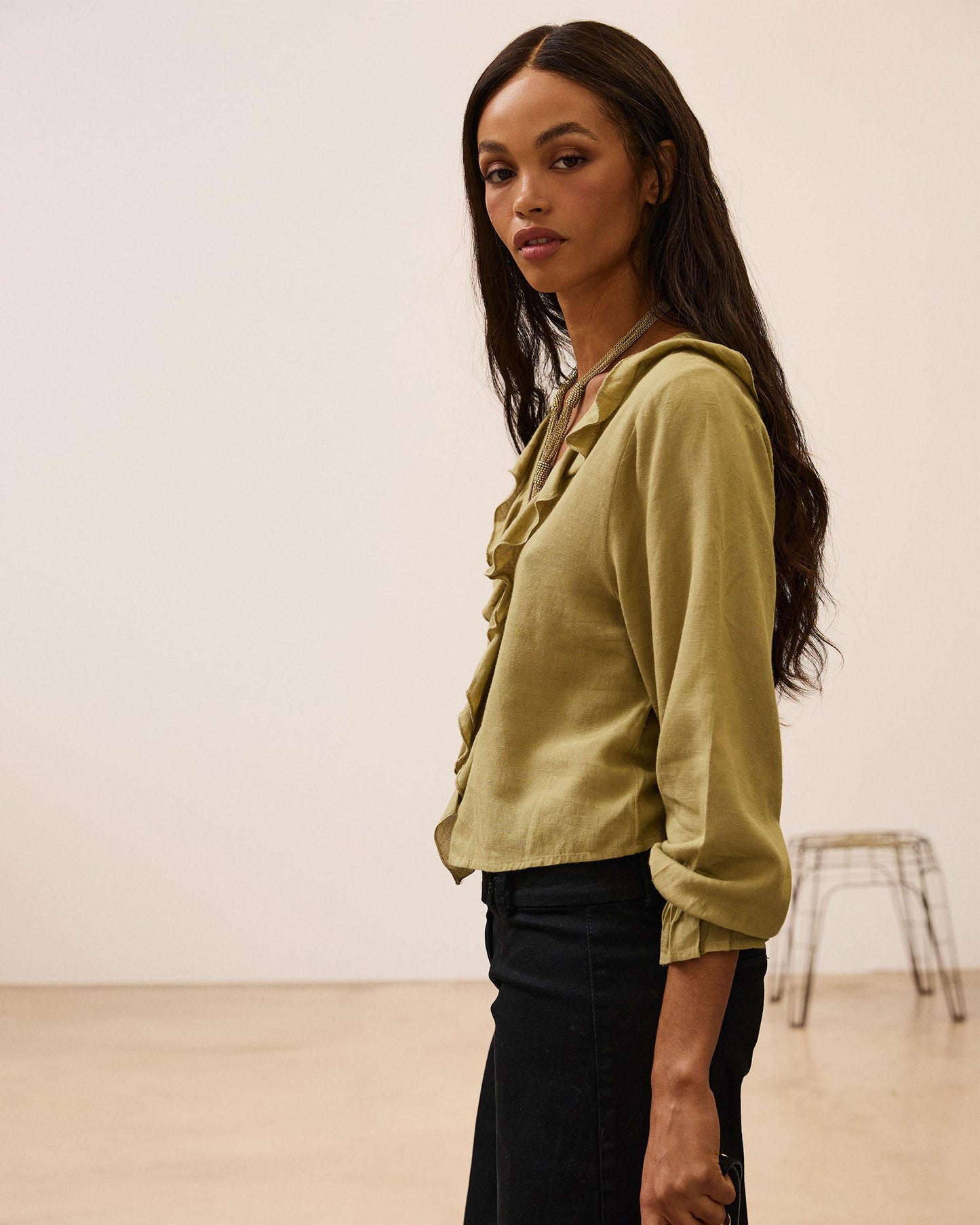 Blusa Escote Pico Volantes Verde