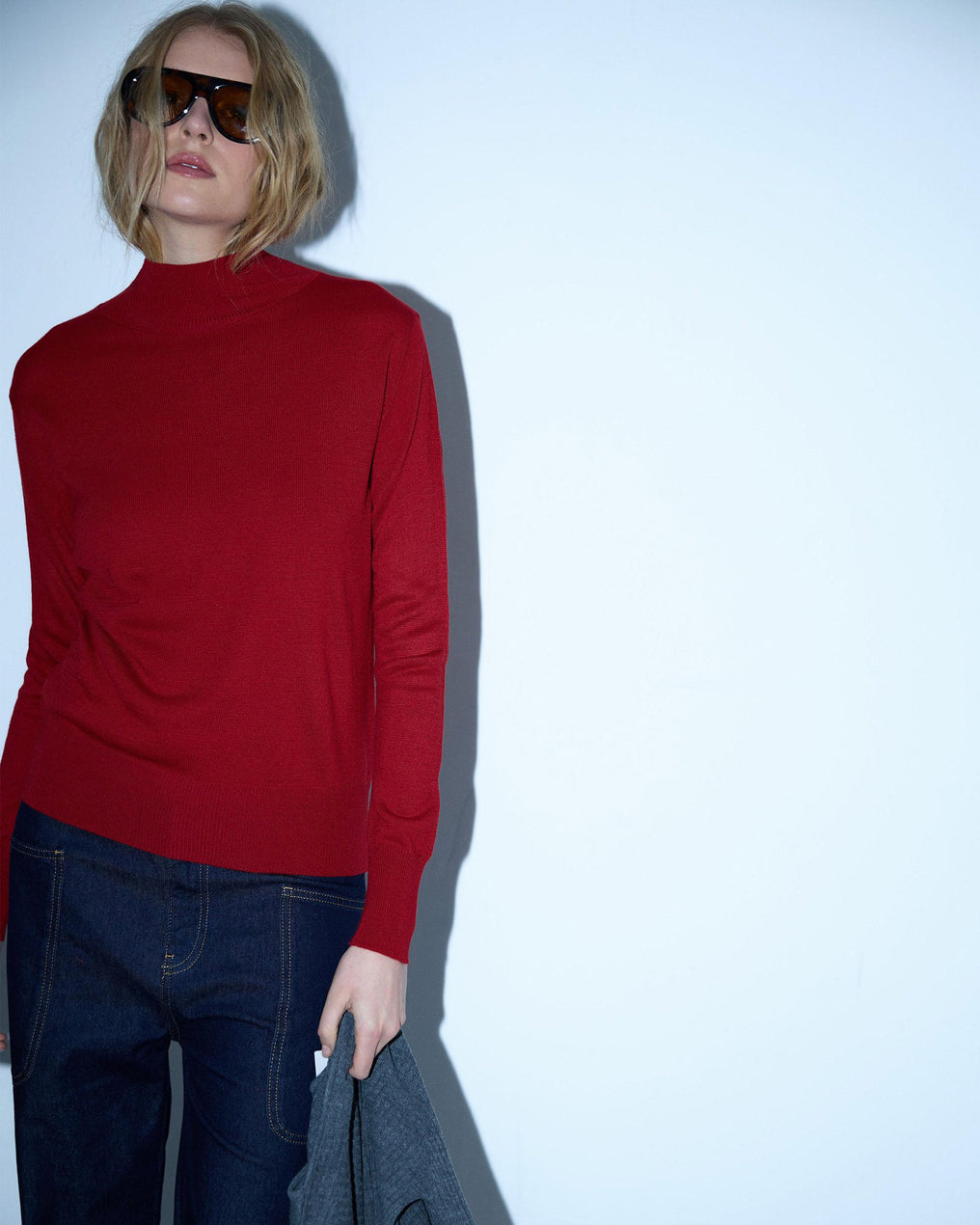 Camisola de gola alta em malha fina vermelha