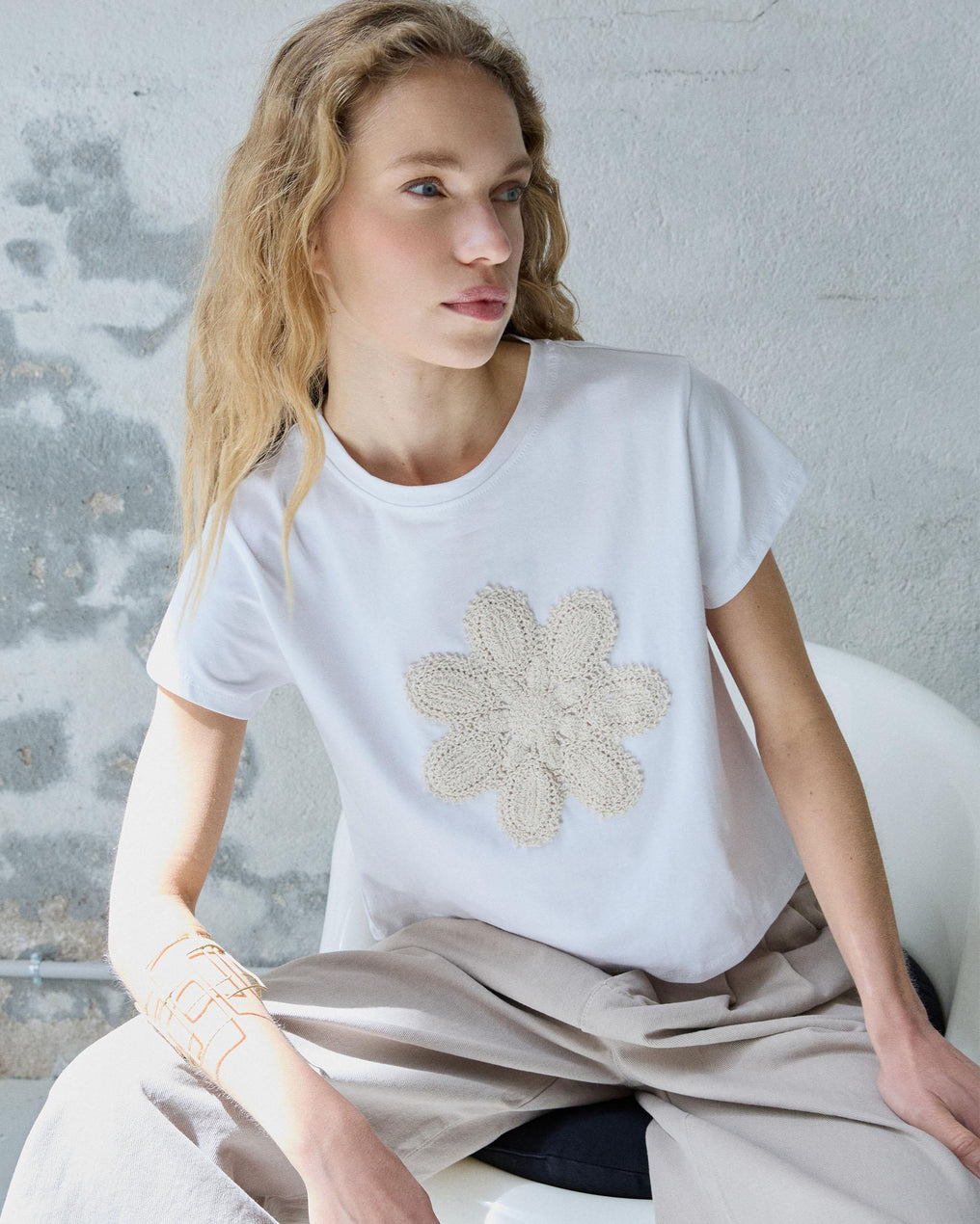 T-shirt Flor Crochet Branco