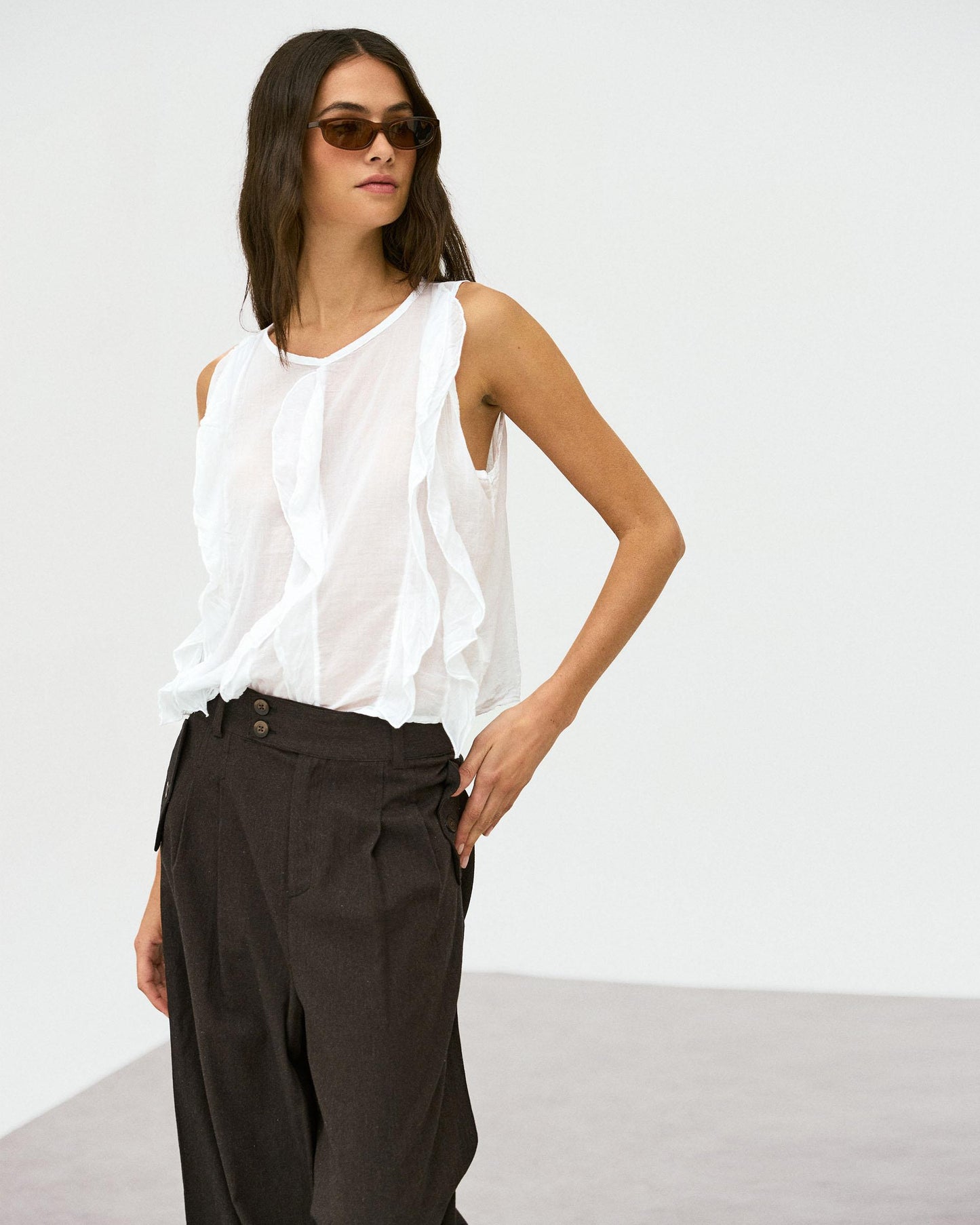 Blusa com Babados Frontais Branca