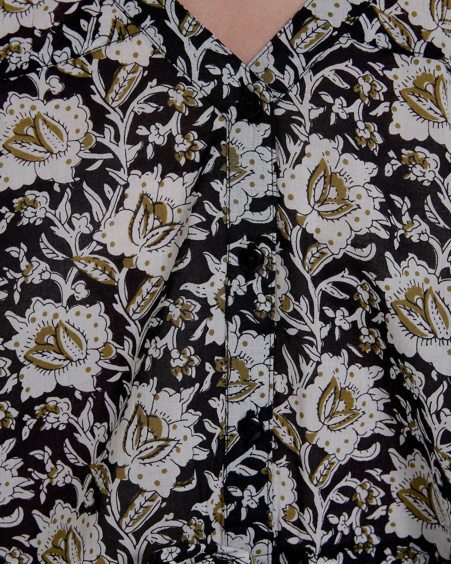 Blusa Estampado Flores Lazada Cintura Negro