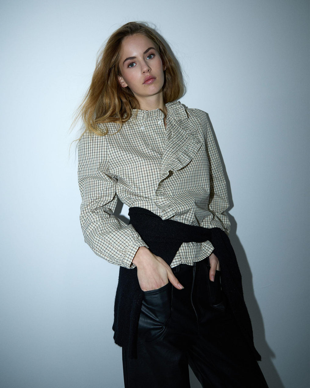 Blusa xadrez off-white com folho lateral