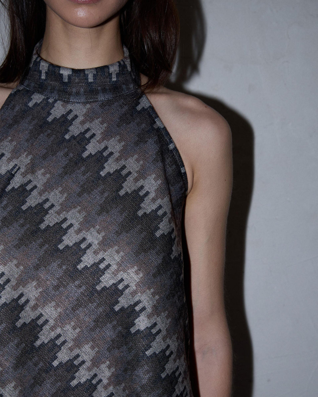 Top Zig Zag Asimétrico Gris