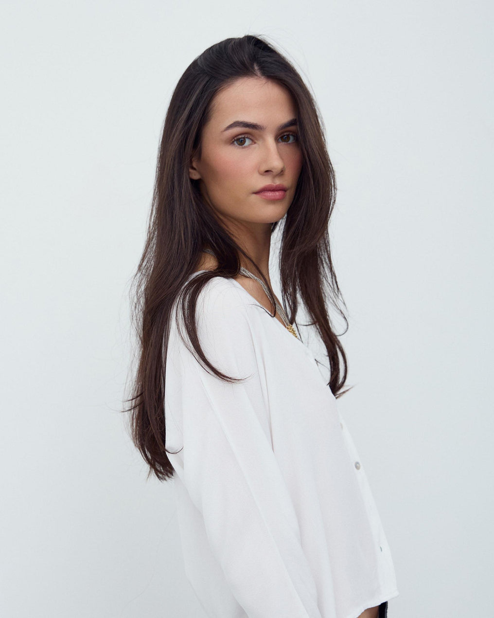 Blusa Básica Decote Pico Branca