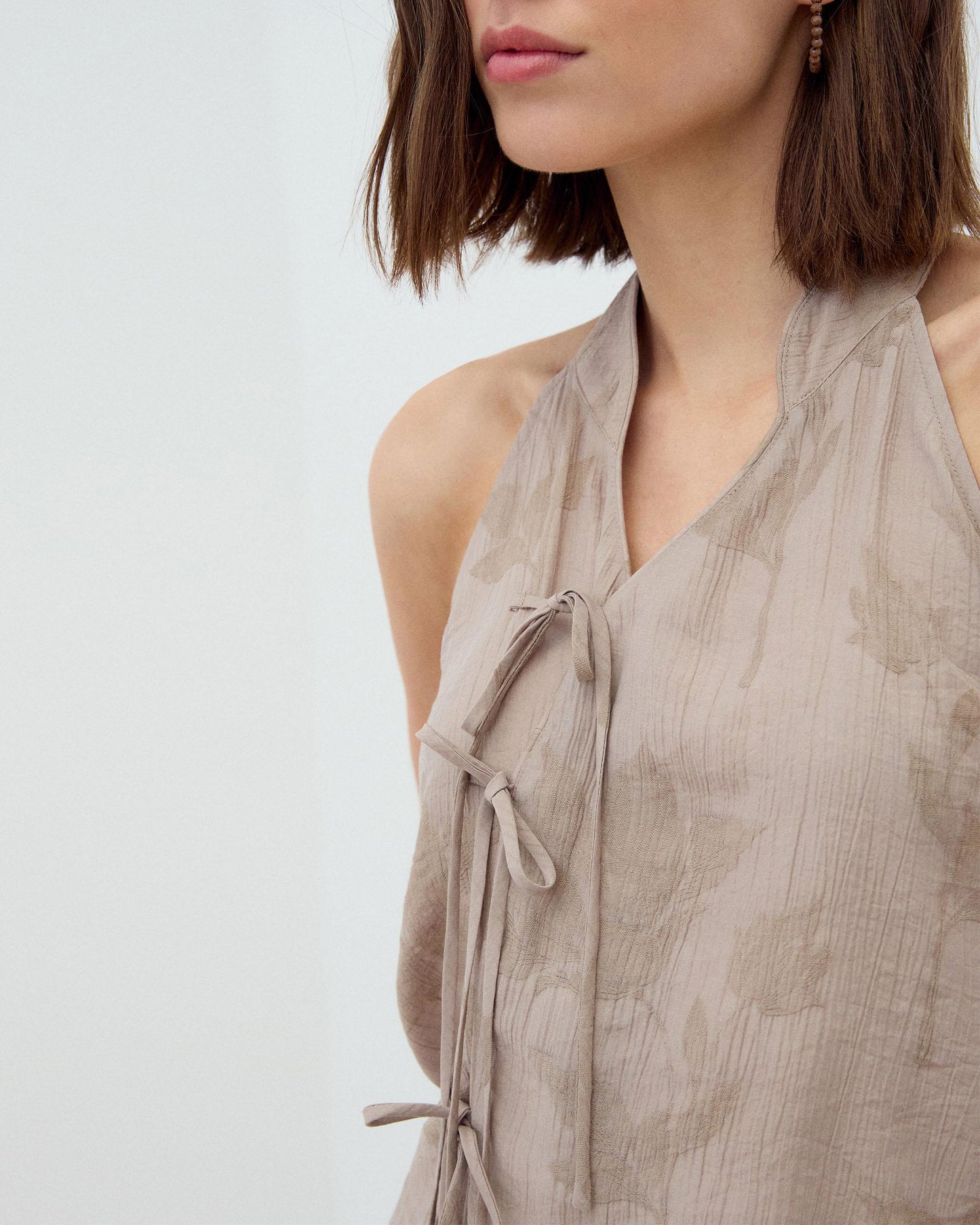 Top Halter Lazadas Estampado Taupe