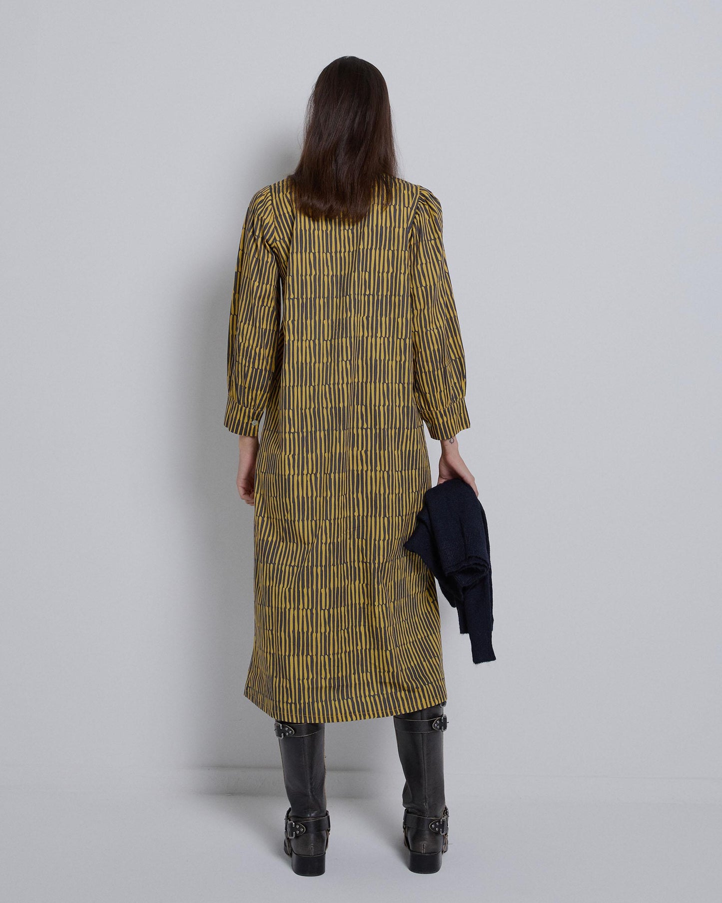 Vestido Fluido Botones Estampado Mostaza