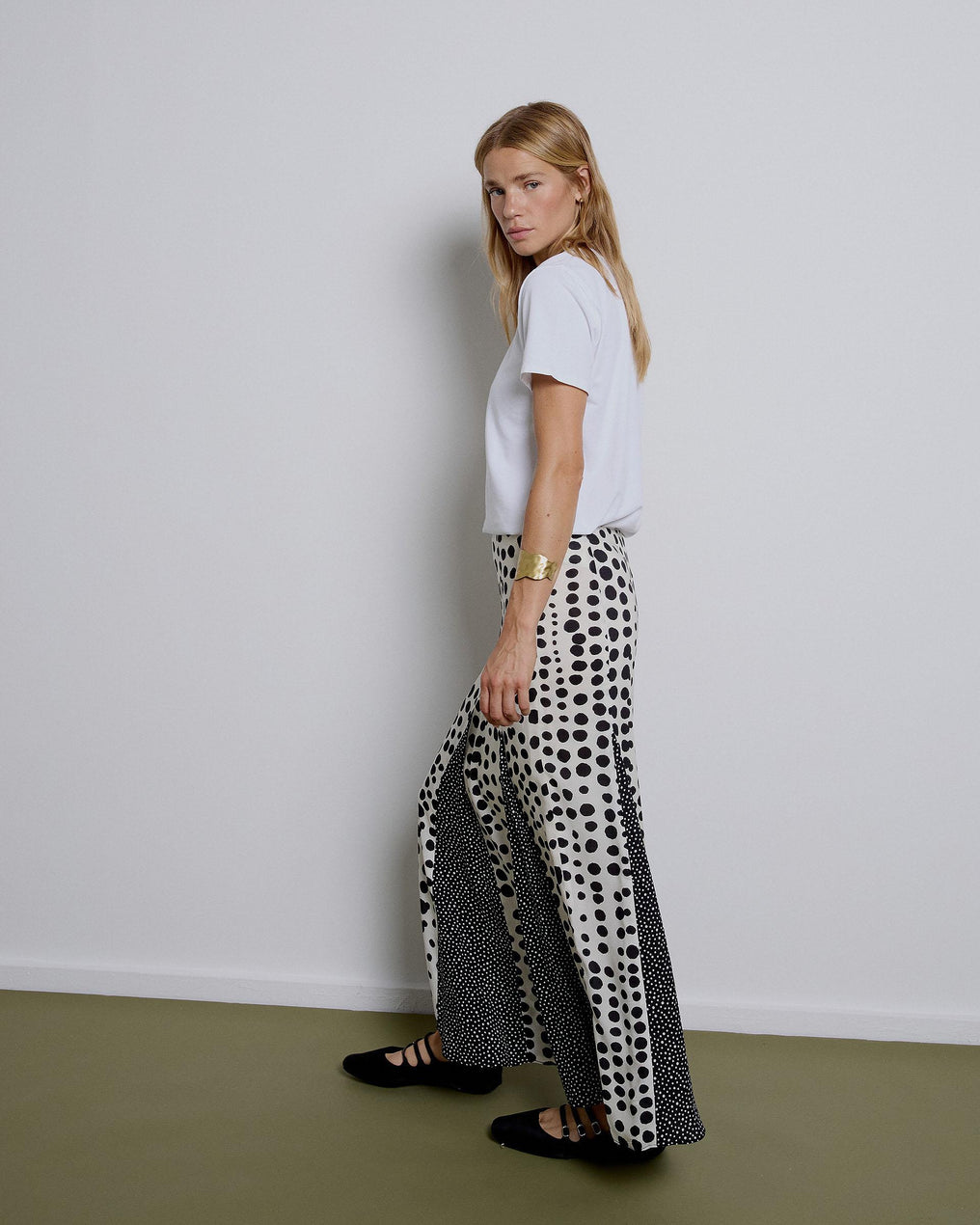 Falda Larga Lunares Picos Contraste Blanco