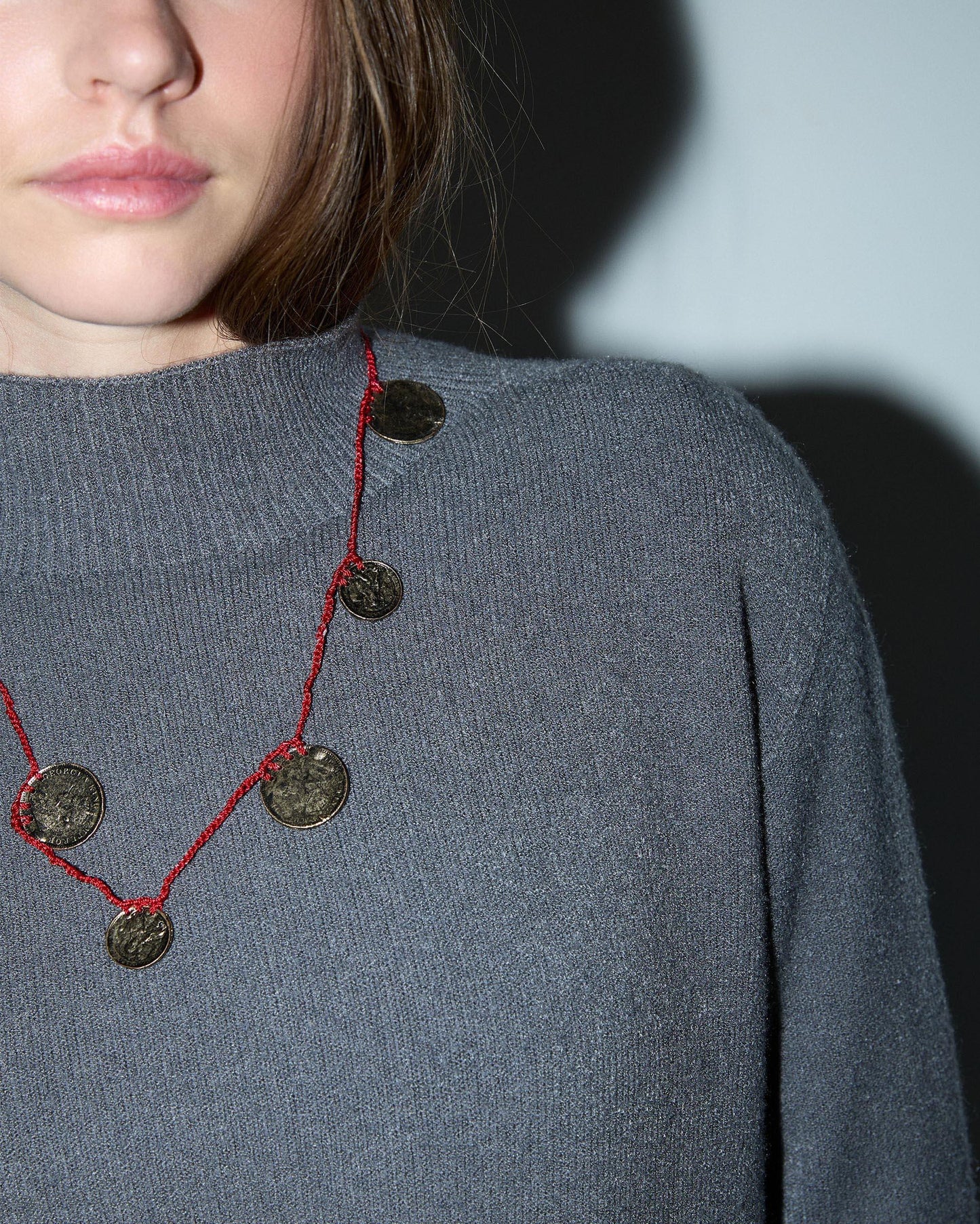 Jersey Cuello Alto Gris