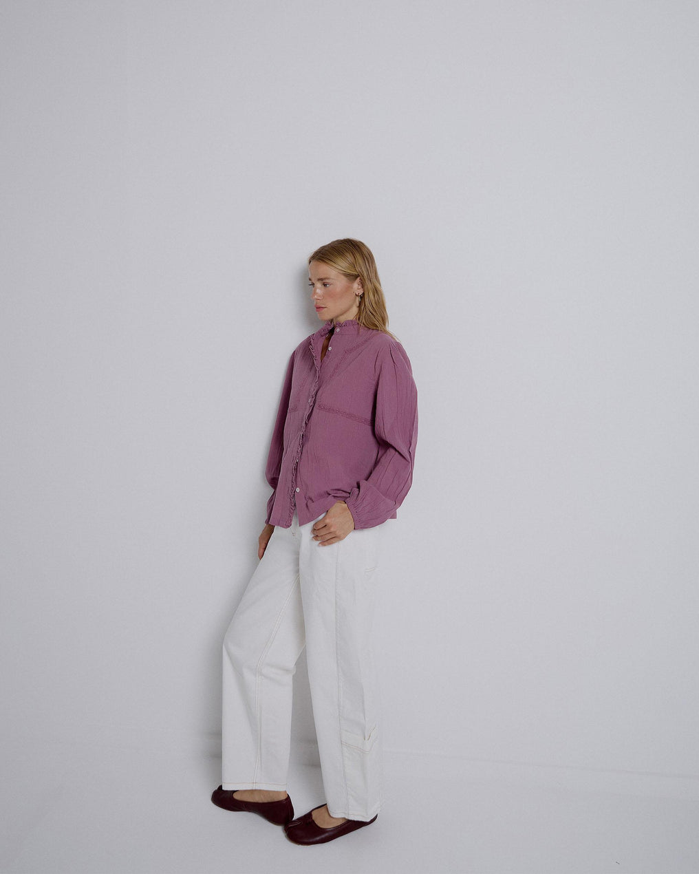 Jeans with Low Pockets in White