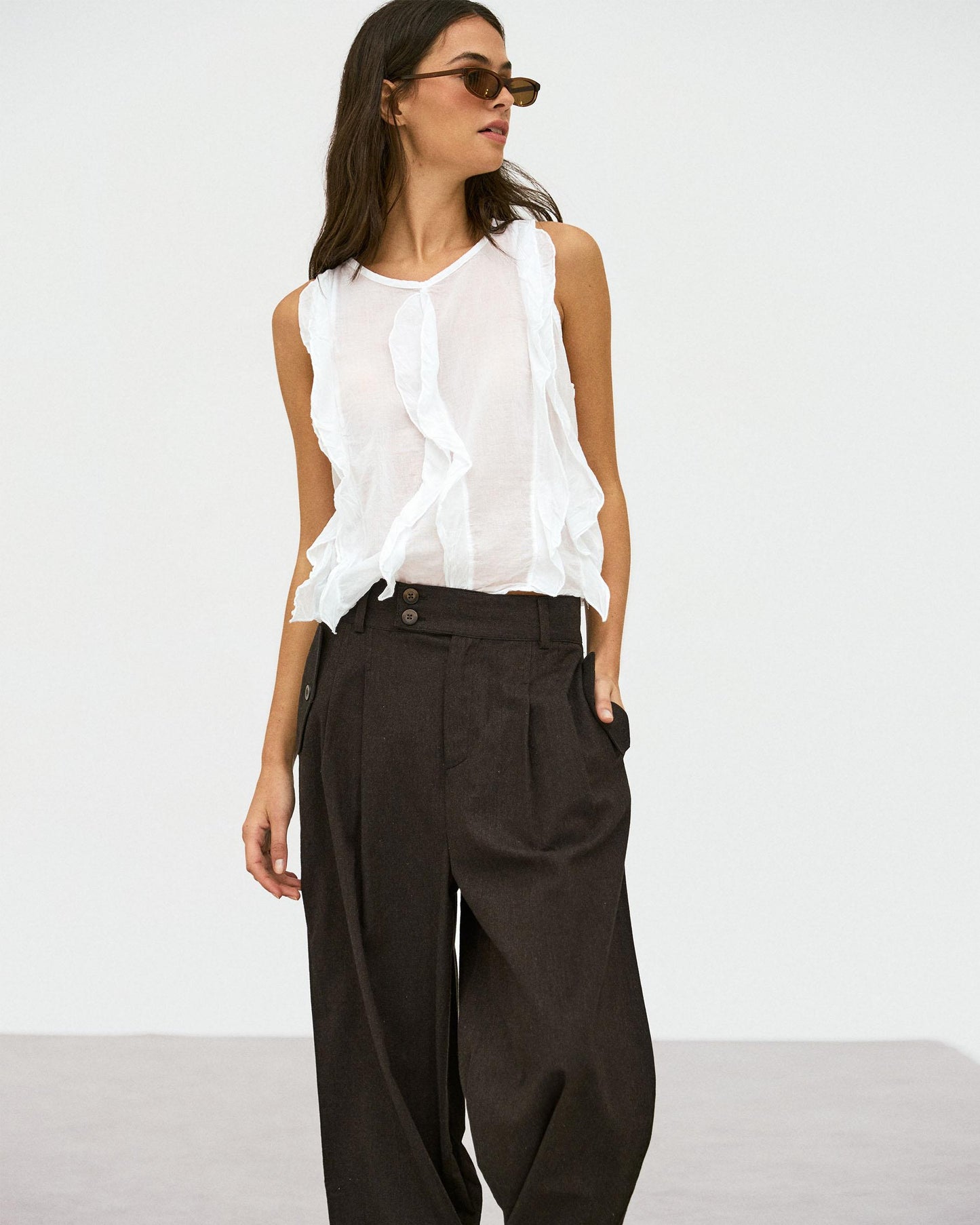 Blusa com Babados Frontais Branca