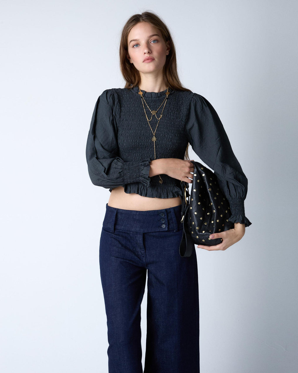 Blusa Nido De Abeja Volante Cuello Gris