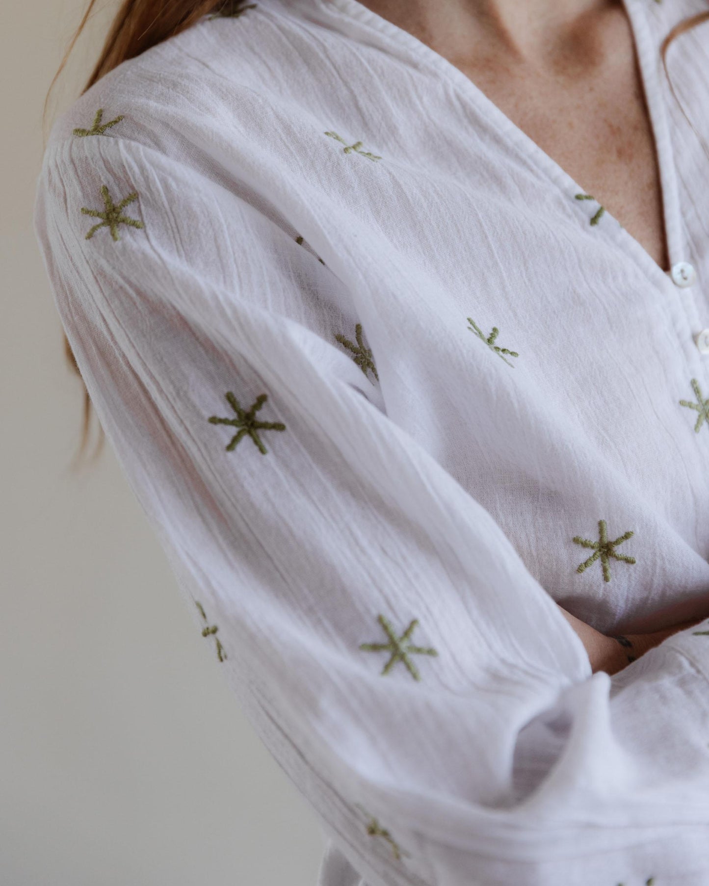 Blusa Bordados Soles Blanca